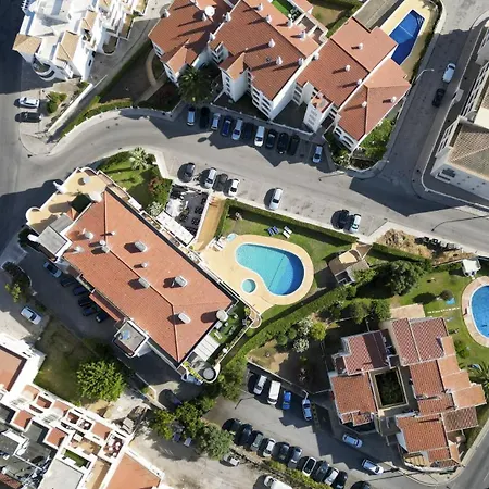 #412 Poolside 1br Near Oura & Beaches Lejlighed